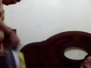 हॉट शौकिया एमआईएलए सोफे पर हस्तमैथुन हिन्दी सेक्सी मूवी