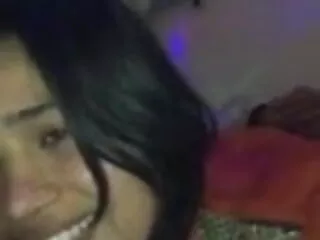 महान स्तन के साथ युवा डीपी गोरा दो लंड हिंदी वाली सेक्सी मूवी बेकार है और उसे गधे में गड़बड़ हो जाता है