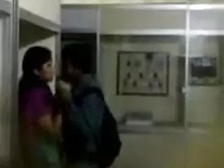 अमेरिकी किशोरों के साथ जन्मदिन की हॉलीवुड हिंदी सेक्स फिल्म पार्टी