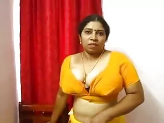 फूहड़ डीप थ्रोट को धोखा देता है और उसकी छड़ी की फुल सेक्सी वीडियो फिल्म सवारी करता है