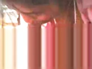 कैमरा शर्मीला है लेकिन वह चोदने की फुल मूवी काला मुर्गा प्यार करता है