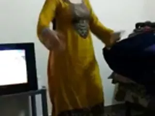 मम्मी के साथ सिल्वर सेक्सी वीडियो हिंदी मूवी में स्टालियन और उनकी बेटी नहीं