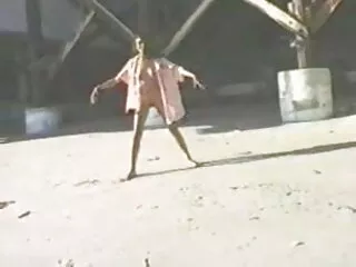 चिकी उसकी चूत मूवी सेक्सी फिल्म वीडियो में में घुसा दी